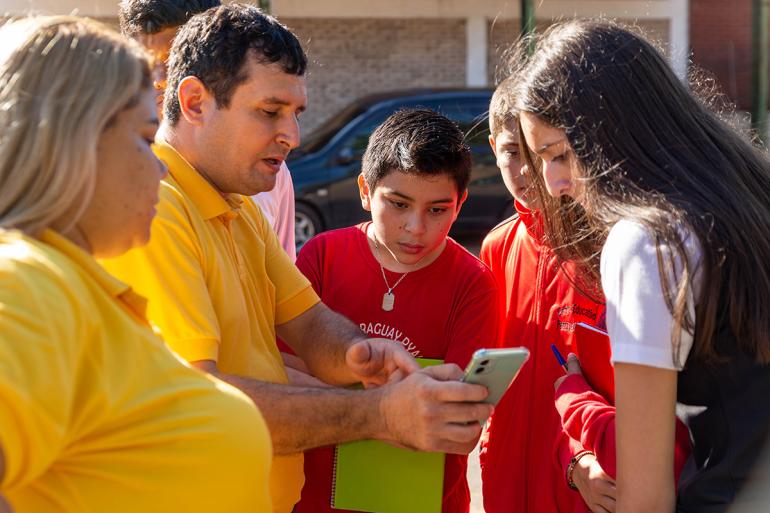 UNICEF Paraguay – Students analysed road safety in the school environment